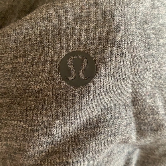 Lululemon Long Sleeve High Lo Flow City Bound Tee - Picture 4 of 6